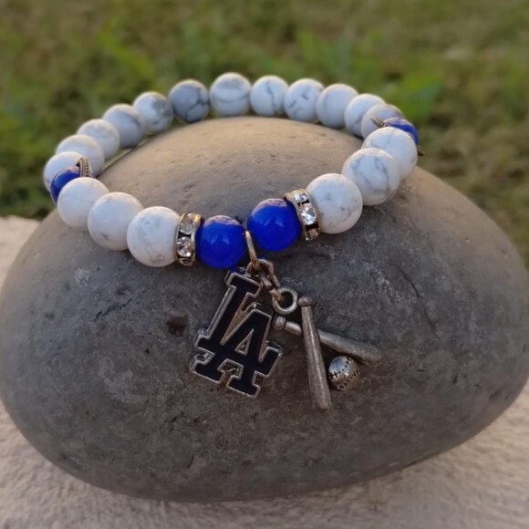 HANDMADE CRYSTAL QUARTZ L.A. DODGERS BRACELET (BASEBALL BAT & LA CHARM) - Picture 1 of 2